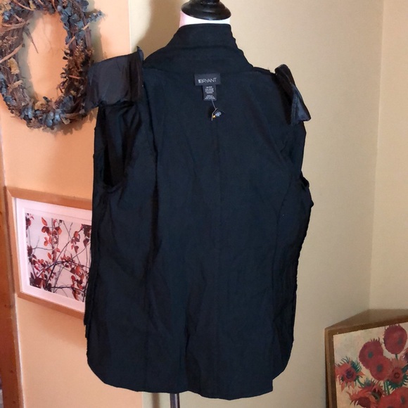 LANE BRYANT size 18/20 Full Zip Dual Silver Classic Black
Stretchy $119 NEW - Picture 10 of 11
